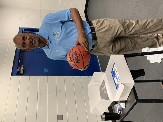P.K. Yonge’s Willie Powers wins 500th game (2020-21 Lady Blue Wave preview)